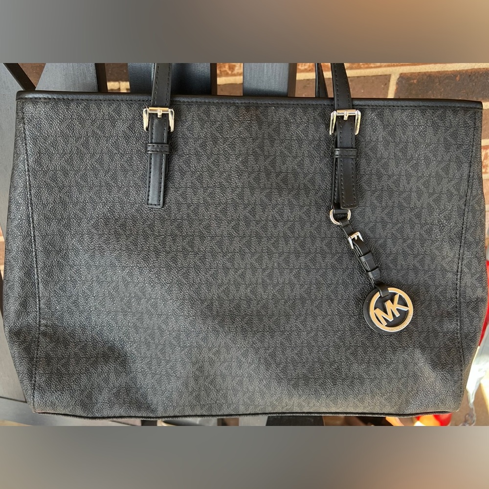 Michael Kors black jet set tote!